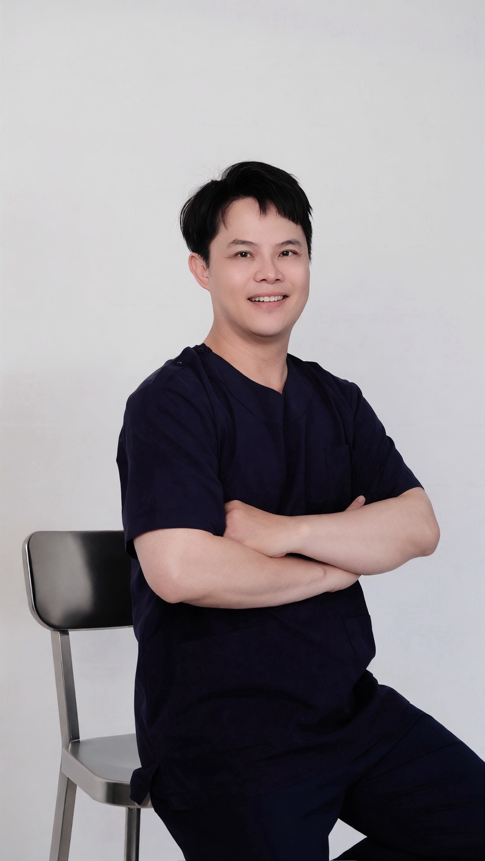 蔡育倫中醫師形象照